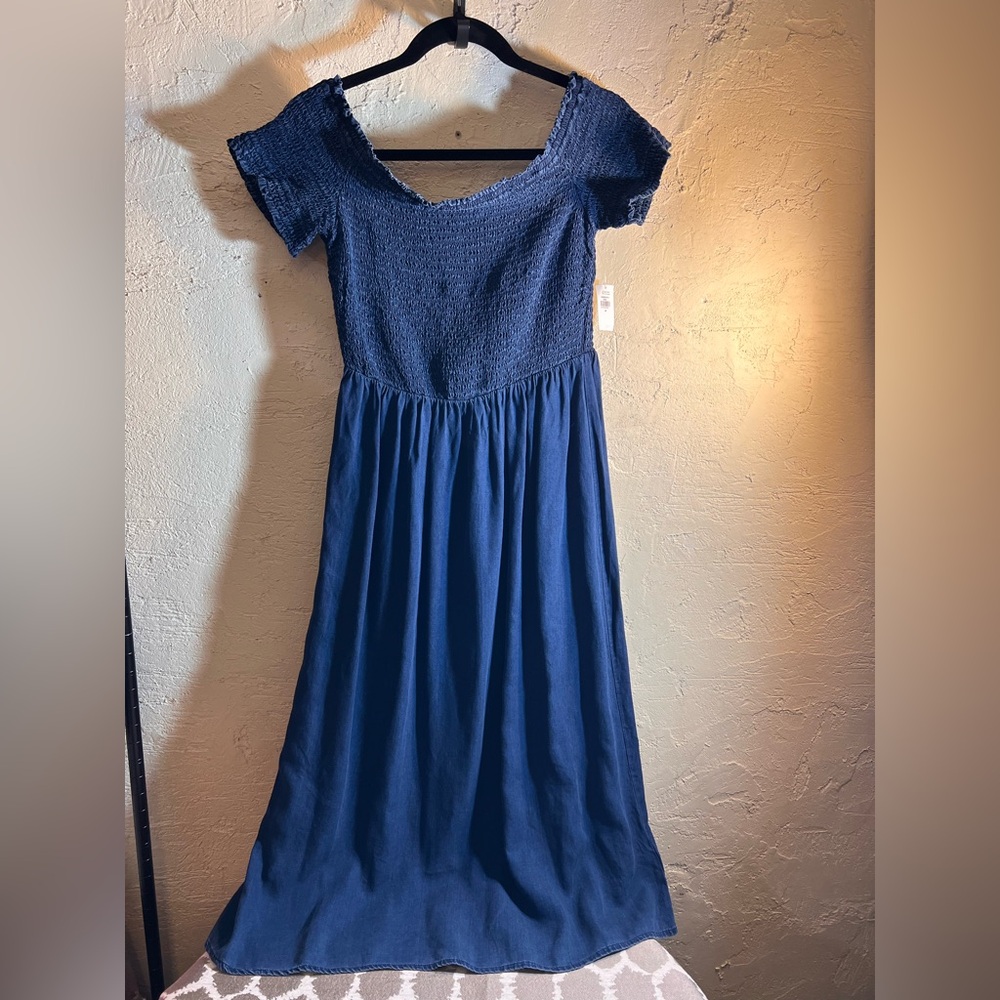 Blue Denim color Dress lyocell on/off shoulder stretchy flowy coastal cowgirl M